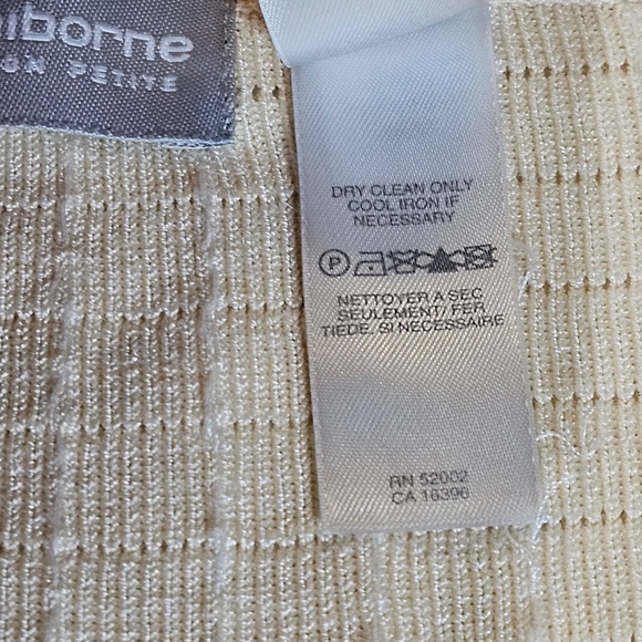 Liz Claiborne Cardigan Womens Petite Medium Silk Blend V Neck Button Sweater - Picture 5 of 6